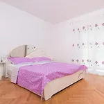 Dzeki * Split