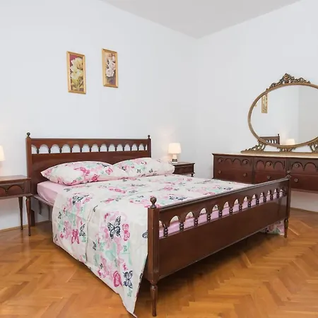 Apartment Dzeki