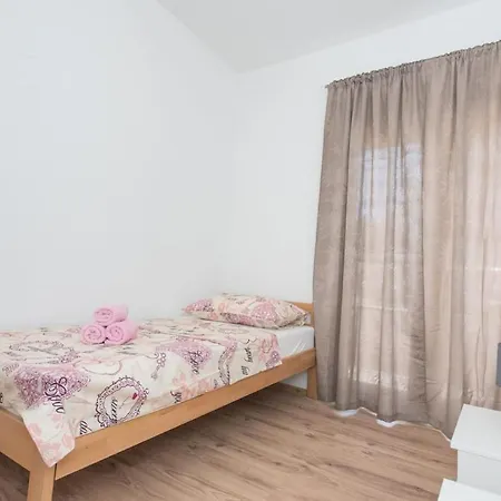 Apartment Dzeki Split