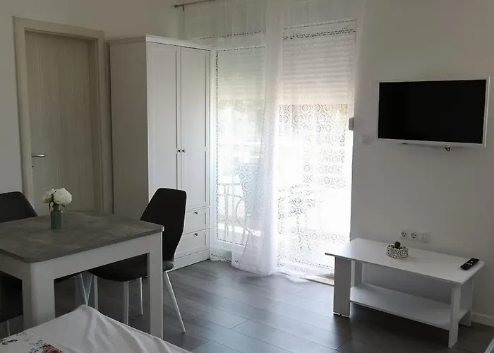 Apartament Dzeki